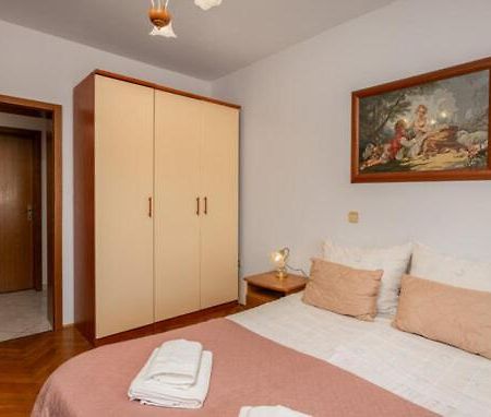 Apartment Sabina&Zoran Malinska Exterior photo