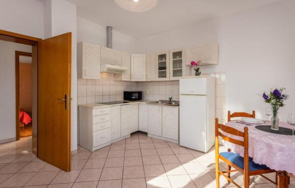 Apartment Sabina&Zoran Malinska Exterior photo