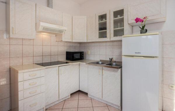 Apartment Sabina&Zoran Malinska Exterior photo