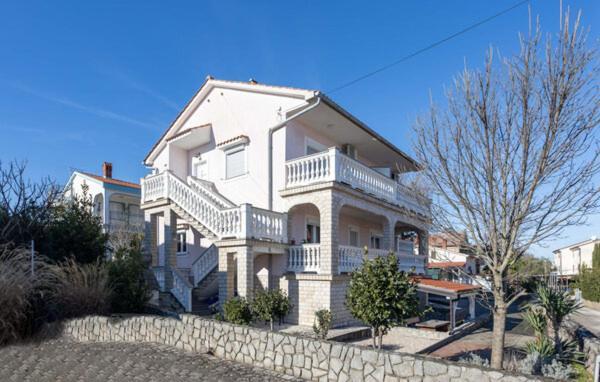 Apartment Sabina&Zoran Malinska Exterior photo