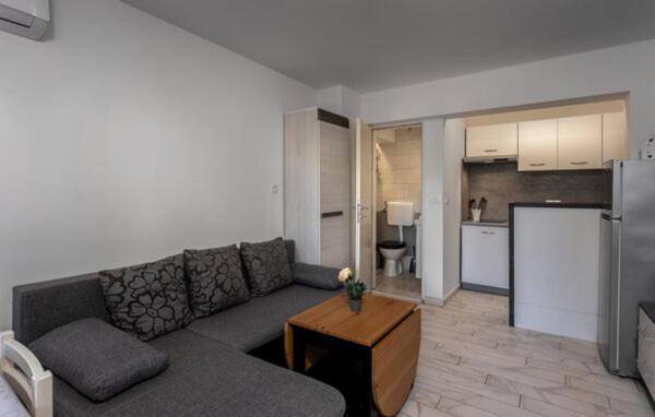 Apartment Sabina&Zoran Malinska Exterior photo